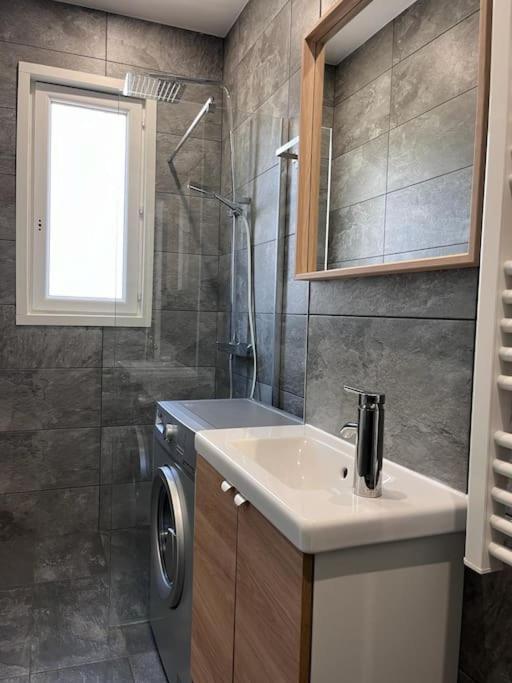 Apartamento Le Pressense Vénissieux Exterior foto